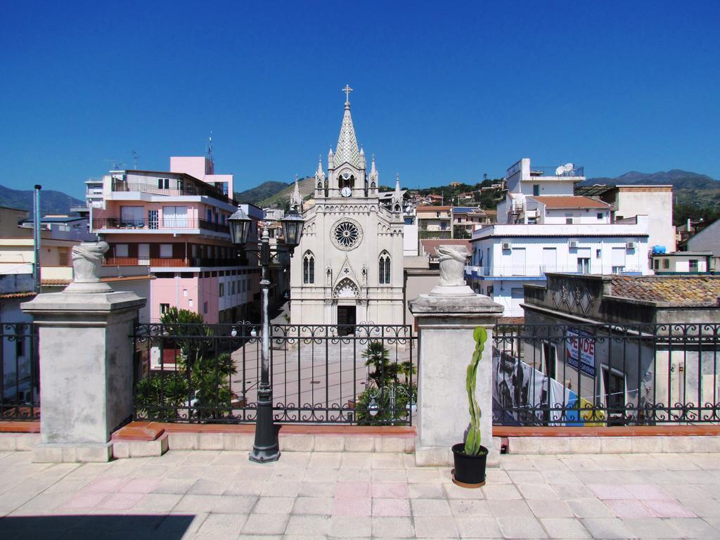 Hôtel L' Antica Reggia à Furci Siculo Extérieur photo